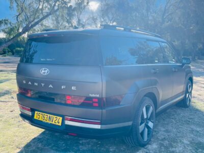 Discover Mauritius in Comfort: Rent the Luxury 7-Seater Hyundai Santa Fe Hybrid