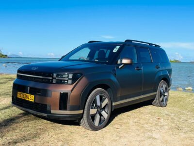 Discover Mauritius in Comfort: Rent the Luxury 7-Seater Hyundai Santa Fe Hybrid