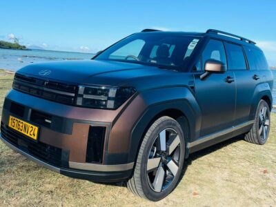 Discover Mauritius in Comfort: Rent the Luxury 7-Seater Hyundai Santa Fe Hybrid