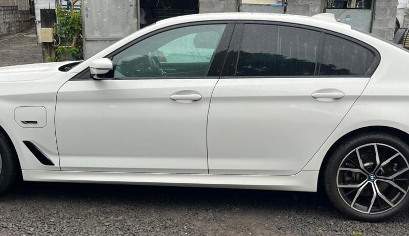 Rent Car in Mauritius – BMW 530e M Sport Plug-in Hybrid