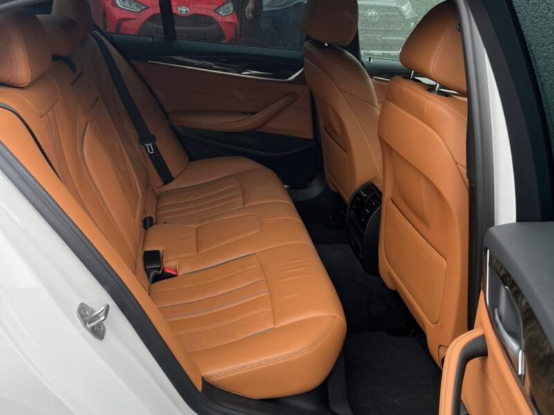 Rent Car in Mauritius – BMW 530e M Sport Plug-in Hybrid