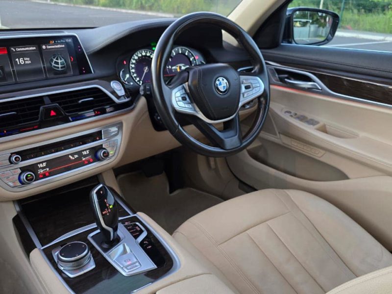 Luxury BMW SERIES 7 740LI Rental in Mauritius