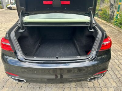 Luxury BMW SERIES 7 740LI Rental in Mauritius
