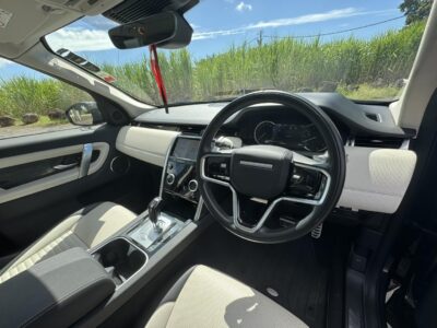 Luxury Cars to Rent in Mauritius | Land Rover Discovery P300