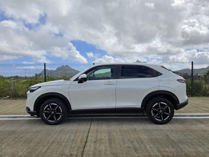 Car Rental in Mauritius with No Deposit β Honda Vezel New Shape 2023