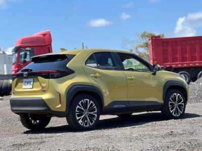 Mauritius Rent a Car: Toyota Yaris Cross Hybrid 1500cc Automatic Crossover
