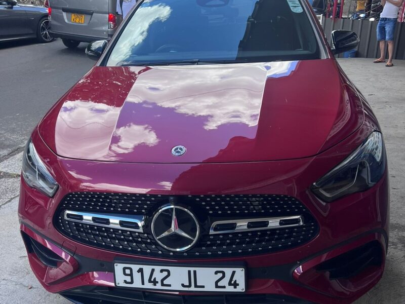 Luxury Awaits: Mercedes-Benz GLA 250 Rental in Mauritius
