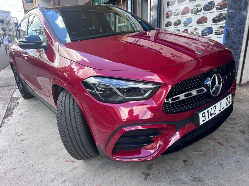 Luxury Awaits: Mercedes-Benz GLA 250 Rental in Mauritius