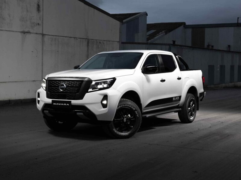 Rent the Nissan Navara in Mauritius | Ultimate 4x4 Experience