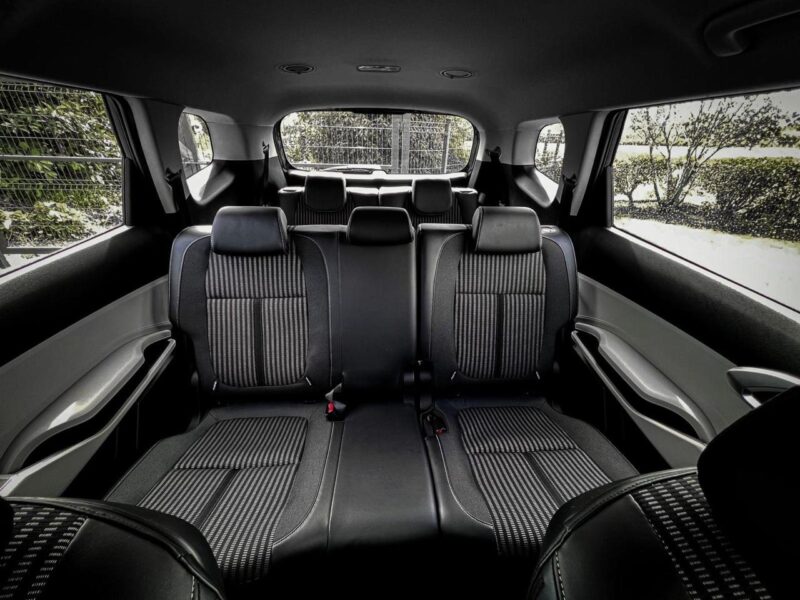 Car for Rental in Mauritius | Kia Carens 7-Seater Family MPV