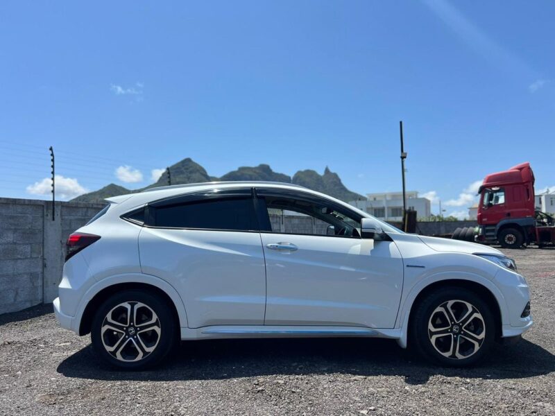 Rent a Car in Mauritius | Honda Vezel Hybrid – Liberta Car Rental