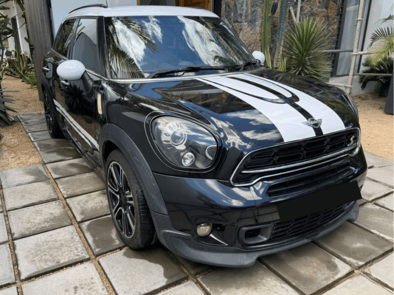 P2P Car Rental Mauritius – MINI Cooper Countryman S (Manual)