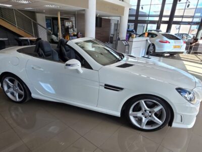 Peer to Peer Car Rental Mauritius – Mercedes‑Benz SLK200 Convertible Roadster