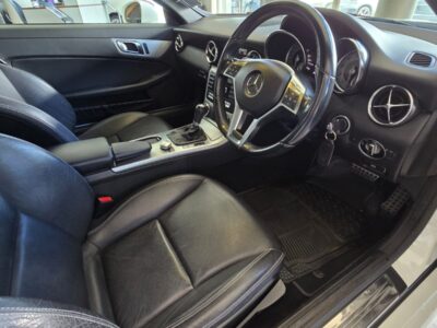 Peer to Peer Car Rental Mauritius – Mercedes‑Benz SLK200 Convertible Roadster