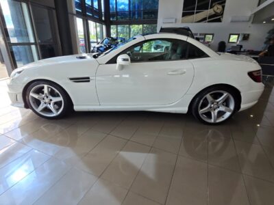 Peer to Peer Car Rental Mauritius – Mercedes‑Benz SLK200 Convertible Roadster